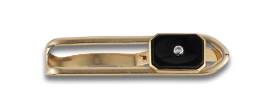 PISACORBATAS DE ORO, ÓNIX Y DIAMANTE.