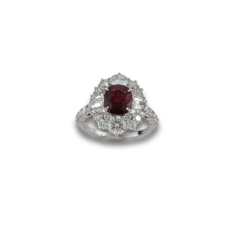 GOLD RING WITH RUBY AND DIAMONDS