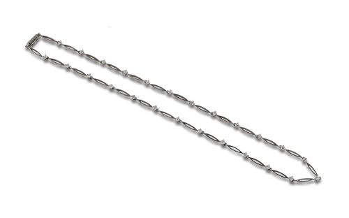 GOLD AND DIAMOND CHOKER