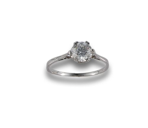 SOLITAIRE RING WITH DIAMOND