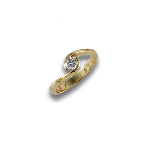 SOLITAIRE YELLOW GOLD AND DIAMOND