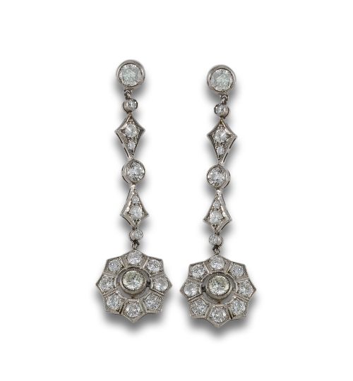 PENDIENTES DE PLATINO Y BRILLANTES