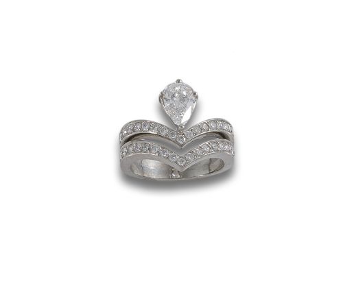 CERTIFIED 1.11 CT PEAR-SHAPED GOLD AND DIAMOND RING.