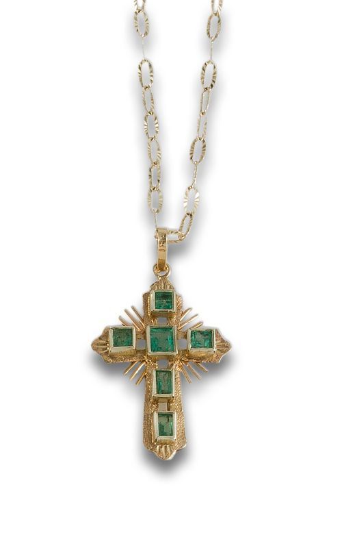 COLLAR DE ORO Y ESMERALDAS.