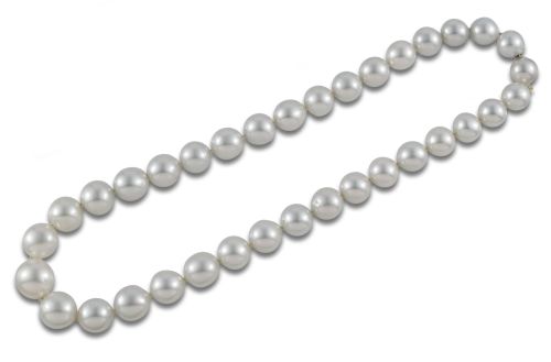 COLLAR PERLAS AUSTRALIANAS CON CIERRE OCULTO