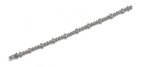PULSERA RIVIERE DE ORO CON BRILLANTES COMBINADOS