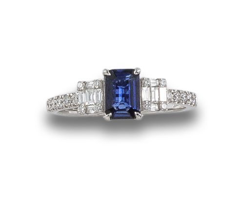 SORTIJA ORO BLANCO CON ZAFIRO Y DIAMANTES