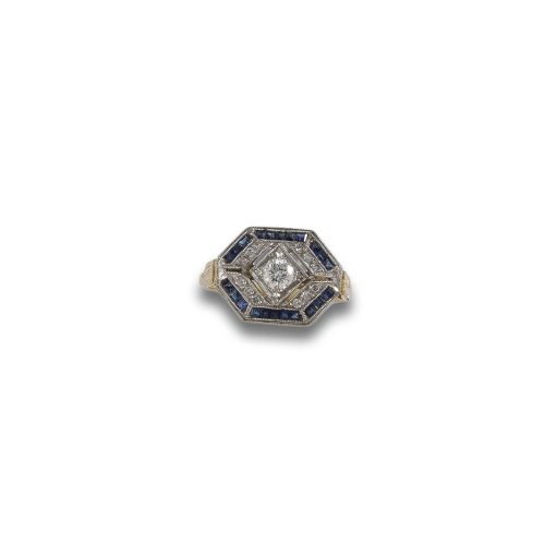 SORTIJA ESTILO ART DECO PLATINO Y ORO  CON DIAMANTES Y ZAFI
