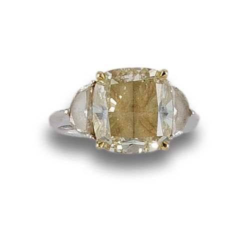 SORTIJA DAMIANI CON DIAMANTE FANCY NATURAL 5.61 CT 