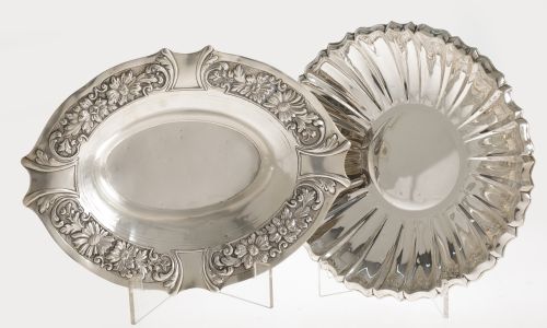 Fuente oval de plata española ley 916, S. XX