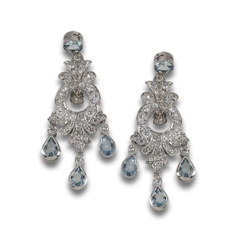 PENDIENTES CHANDELIER DE PLATINO, DIAMANTES Y AGUAMARINAS