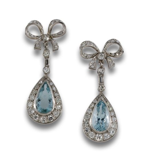 PENDIENTES DE PLATINO, AGUAMARINAS Y DIAMANTES