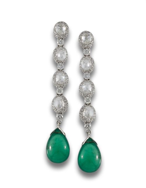 PENDIENTES LARGOS DE ORO CON DIAMANTES Y ESMERALDAS