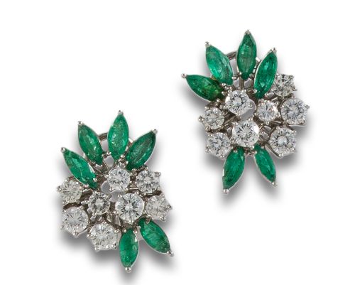 PENDIENTES DE ORO BLANCO DIAMANTES Y ESMERADLAS