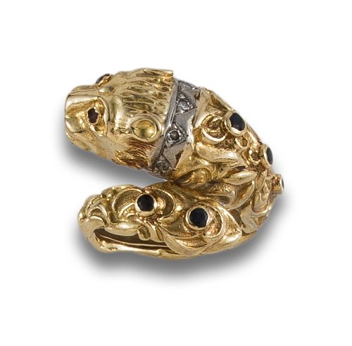 SORTIJA ZOLOTAS EN FORMA FELINO DE ORO CON DIAMANTES, ZAFIR