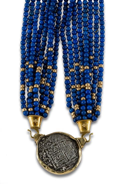 COLLAR ORO LAPISLAZULI Y  MONEDA 