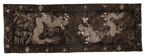 Antigua seda marrón con decoración bordada de hilos metálic