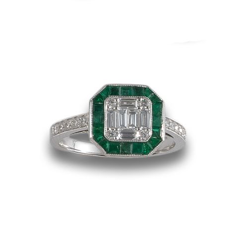 SORTIJA OCTOGONAL DE ORO BLANCO CON ESMERALDAS Y DIAMANTES