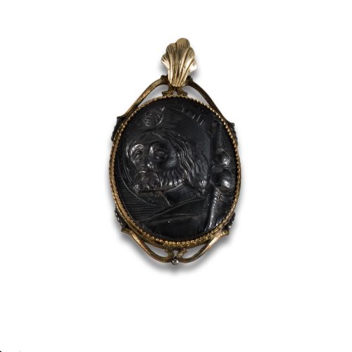 COLGANTE DE ORO Y AZABACHE
