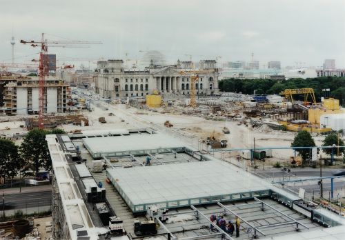 FRANK THIEL, "Stadt. Berlín", 2000, Fotografía