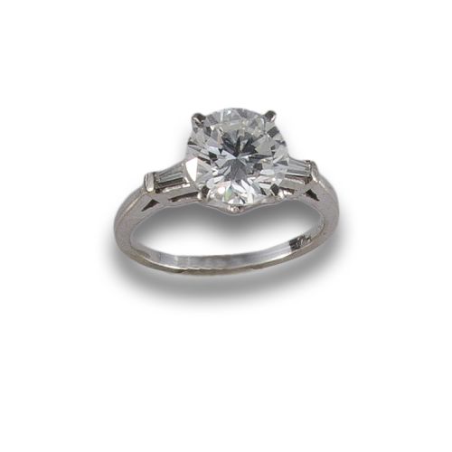 SORTIJA DE ORO BLANCO CON DIAMANTE 2.65 CT APROXIMADAMENTE