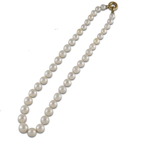 COLLAR DE PERLAS DE LOS MARES DEL SUR CON BROCHE DE ORO 