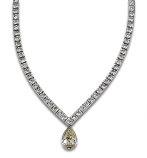 COLLAR RIVIERE DE ORO CON DIAMANTES INCOLOROS Y DIAMANTE FA