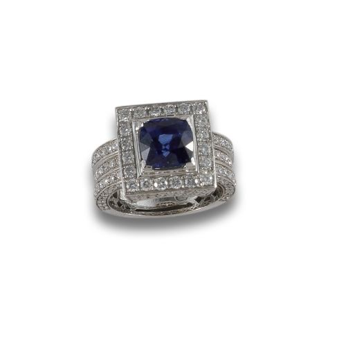 SORTIJA DE ORO, ZAFIRO Y DIAMANTES