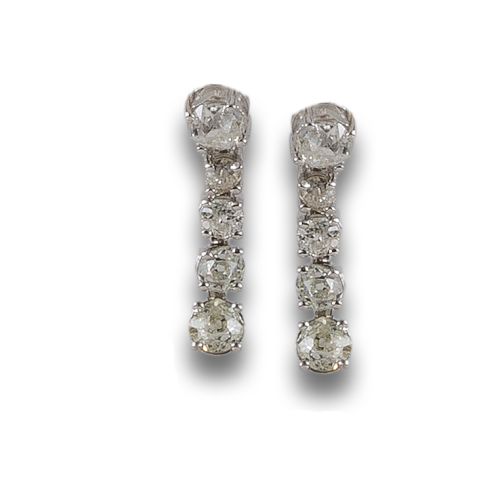 PENDIENTES RIVIERE DE ORO Y DIAMANTES