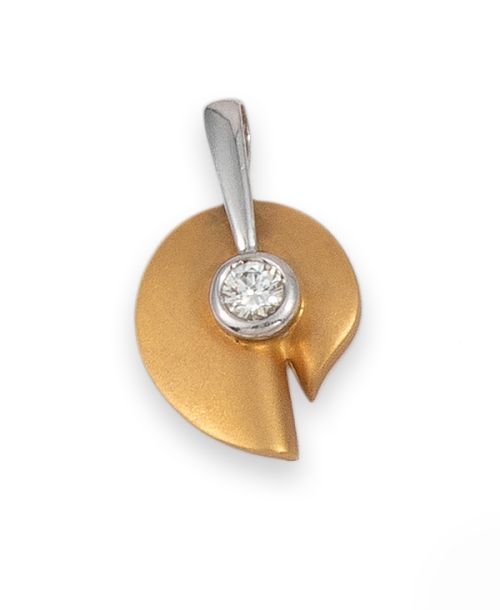 COLGANTE DE ORO BICOLOR CON DIAMANTE