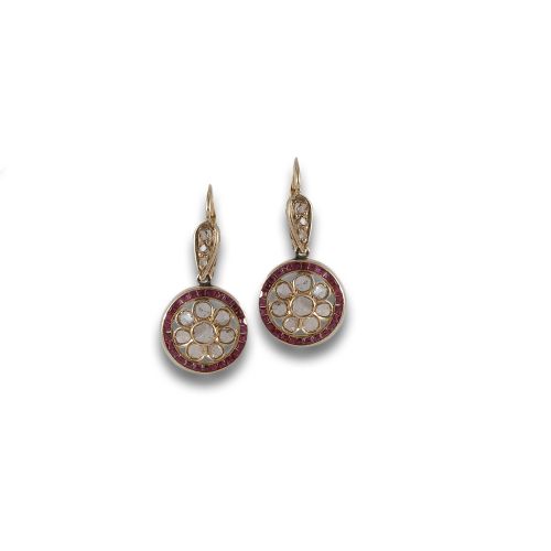 PENDIENTES ANTIGUOS DE ORO, RUBÍES Y DIAMANTES