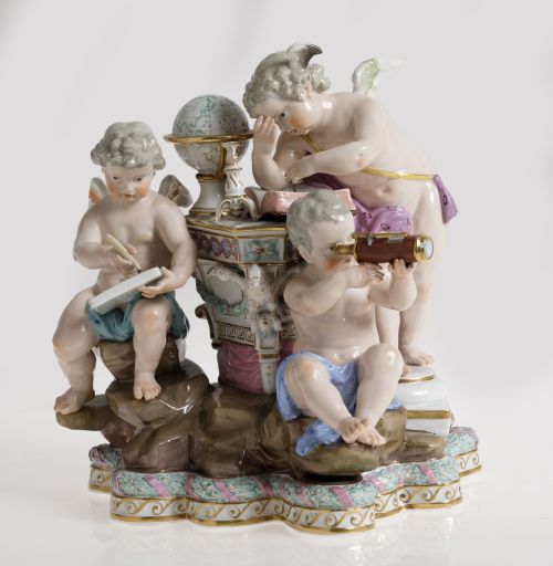 "Alegoría de la Astronomía". Grupo en porcelana alemana de