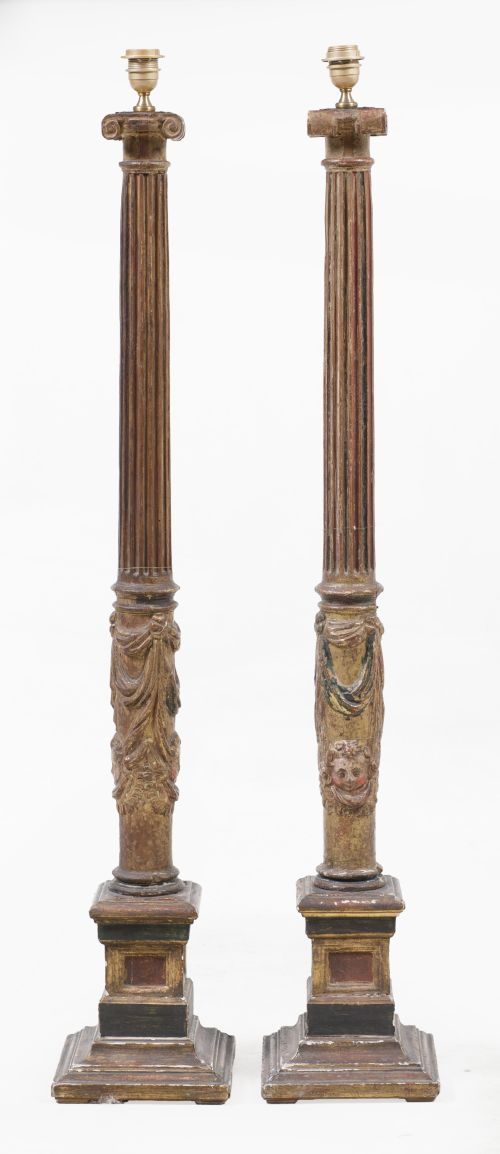 Pareja de columnas platerescas, S. XVII XVIII