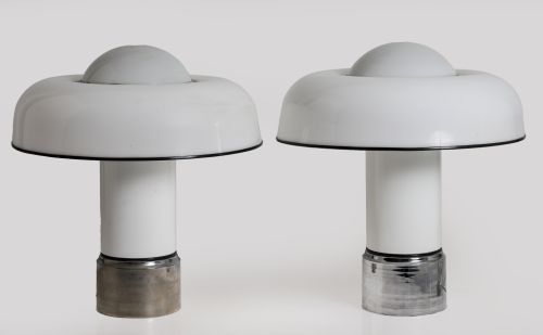 Pareja de lámparas de mesa siguiendo el modelo Brumbury dis
