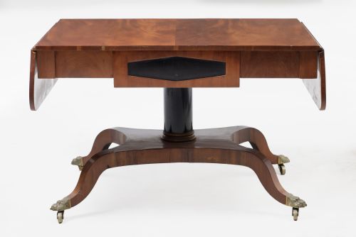 Mesa de alas de estilo imperio, S. XX