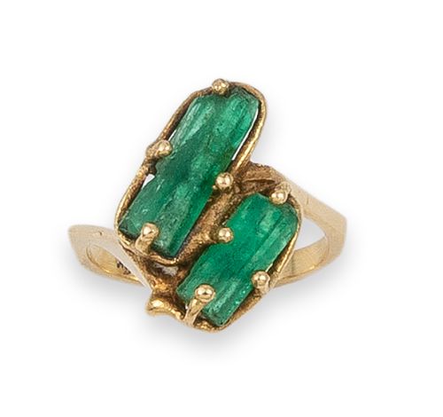 SORTIJA DE ORO Y ESMERALDAS