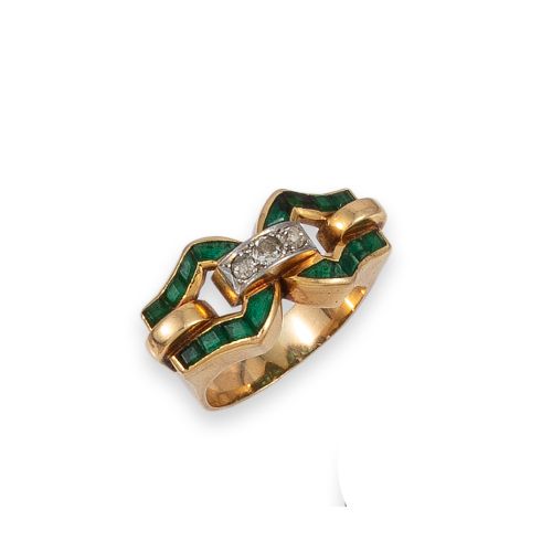 SORTIJA CHEVALIER DE ORO, ESMERALDA Y DIAMANTES