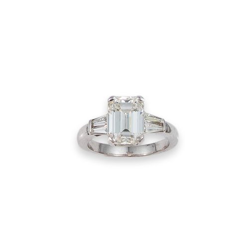 SORTIJA DE ORO BLANCO CON DIAMANTE DE 4.01 CT.