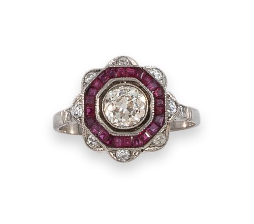 SORTIJA OJO PERDIZ EN PLATINO CON DIAMANTES Y RUBIES 
