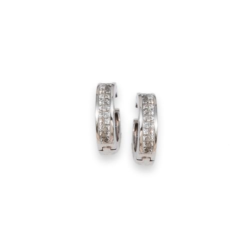 PENDIENTES CRIOLLAS EN ORO BLANCO CON DIAMANTES