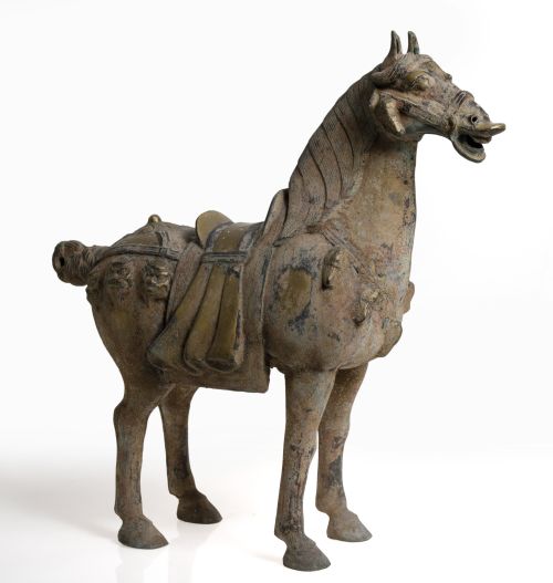 Caballo según los modelos de la dinastía Han