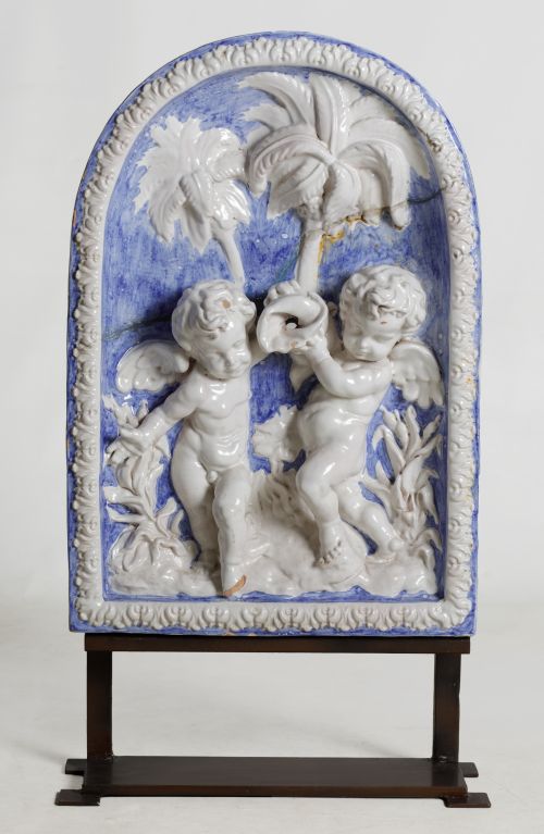 ATRIBUIDO A GIOVAN MARTINO PORTOGALLI, "Dos putti con una c