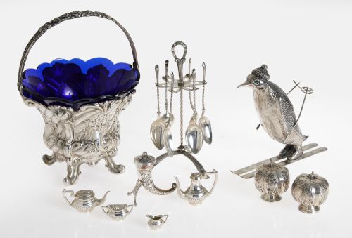 Lote de piezas de plata contrastada, S.XX