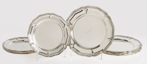 Lote de seis platos llanos y seis platos de postre de plata