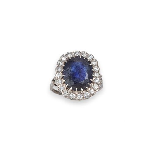 SORTIJA ROSETA DE PLATINO CON ZAFIRO Y DIAMANTES