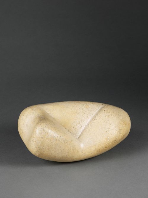 JEAN (HANS)  ARP, “Sculpture d'une Lettre”, 1961, Cemento y