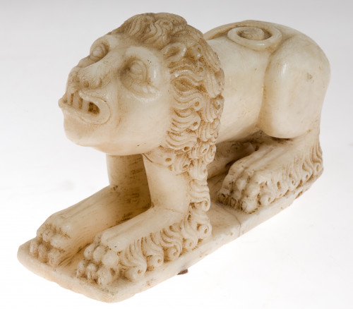 "León" Escultura en alabastro probablemente S.XII. , Alabas