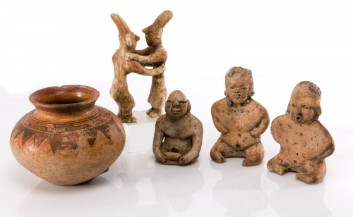 Pareja de figuras precolombinas