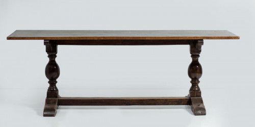 Mesa de roble con dos patas S.XVII