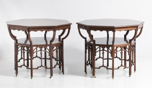 Pareja de mesas poligonales